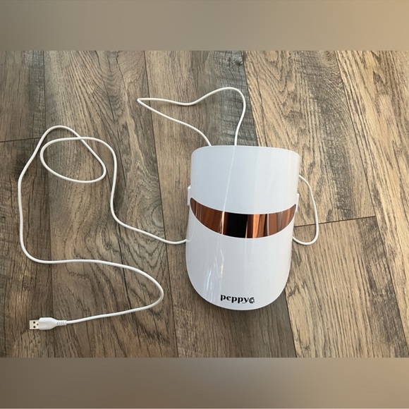 Peppy red light facial treatment and cord - Picture 5 of 7